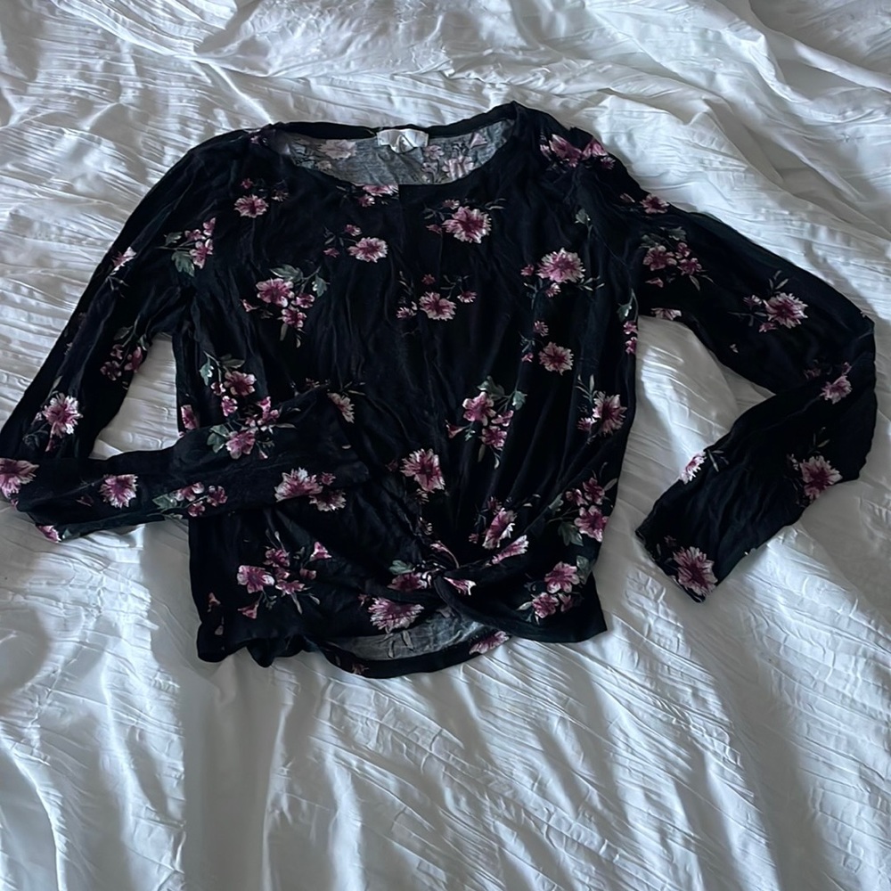 women’s floral long sleeve top
